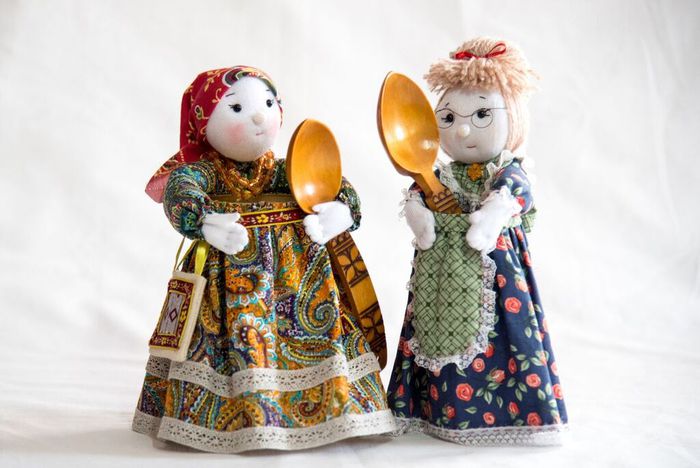 Волшебный сундучок, Аветисян Анжелика Суриковна, 2009, Помощницы на кухне, Интерьерная кукла-сувенир, 2023