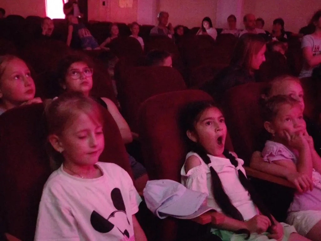 IMG20250606104942_BURST000_COVER